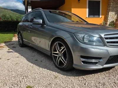 Usado Mercedes C220 Avantgarde 170 CV (125 kW) 2011 Gris Familiar