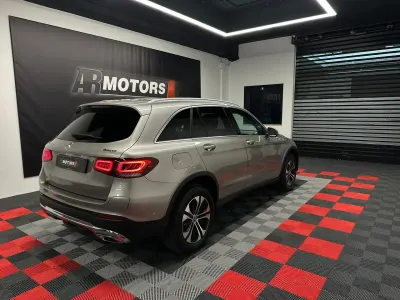 Usata Mercedes GLC300 Business 303 CV (222 kW) 2022 Argento SUV