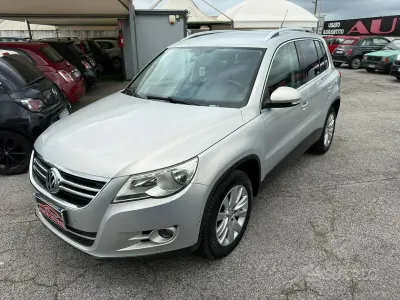 Usata VW Tiguan Trendline 140 CV (102 kW) 2009 Grigio SUV