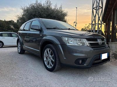 Usata Fiat Freemont 170 CV (125 kW) 2011 Grigio SUV