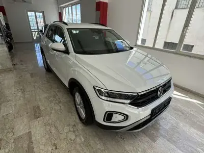 Usata VW T-Roc Life 150 CV (110 kW) 2023 SUV