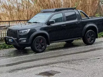Usata EVO Cross 4 136 CV (100 kW) 2023 Nero Pick-up