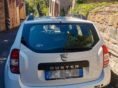 usata Dacia Duster LAUREATE con GANCIO Traino
