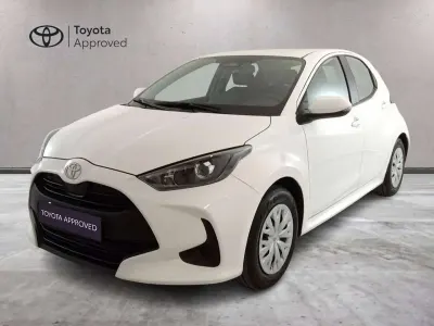 Usata Toyota Yaris Hybrid 92 CV (67 kW) 2025 Bianco Berlina
