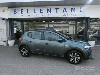 Nuova Dacia Sandero Expression 91 CV (66 kW) 2025 Verde Berlina