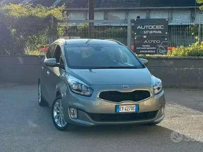 Usata Kia Carens 115 CV (84 kW) 2015 Giallo Monovolume