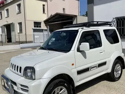 Usata Suzuki Jimny 86 CV (63 kW) 2012 Bianco SUV