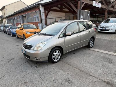 Usata Toyota Corolla Verso 135 CV (99 kW) 2002 Beige Monovolume