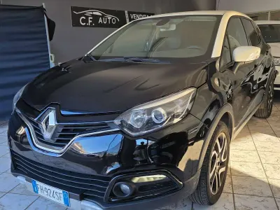 Usata Renault Captur Zen 90 CV (66 kW) 2017 Nero SUV