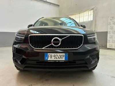 Usata Volvo XC40 Momentum 150 CV (110 kW) 2018 Nero SUV
