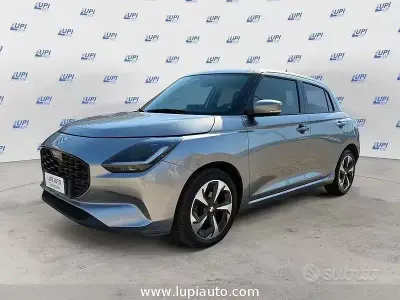 Usata Suzuki Swift 83 CV (61 kW) 2024 Grigio Utilitaria
