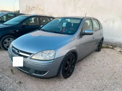 Usata Opel Corsa Cosmo 80 CV (58 kW) 2006 Grigio Utilitaria