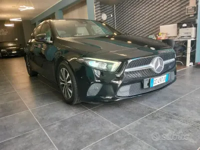 Usata Mercedes A180 Business 116 CV (85 kW) 2020 Nero Berlina