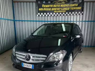 Begagnad Mercedes B180