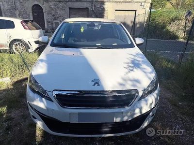Usata Peugeot 308 SW Active 17 CV (12 kW) 2015 Bianco Station wagon