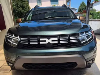 Usata Dacia Duster Extreme 101 CV (74 kW) 2023 Verde SUV