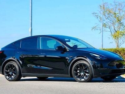 Usata Tesla Model Y RWD 250 kW (340 CV) 2024 Nero SUV