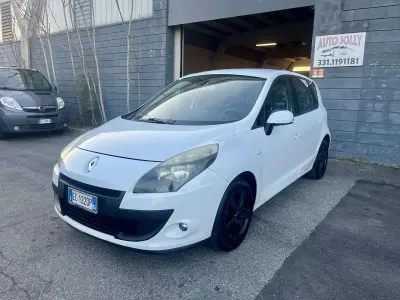 Usata Renault Scénic III Dynamique 110 CV (80 kW) 2010 Bianco Monovolume