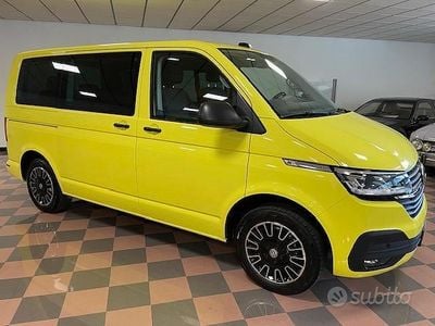 Usata VW Multivan 150 CV (110 kW) 2022 Giallo Monovolume