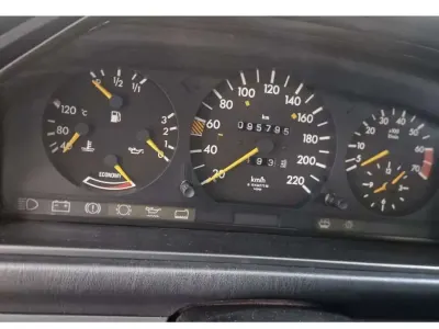 Usata Mercedes E200 Sportline 118 CV (86 kW) 1992 Berlina