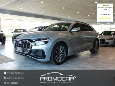 Usata Audi Q8 Sport 231 CV (169 kW) 2023 Argento SUV
