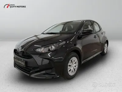Nuova Toyota Yaris Hybrid Active 116 CV (85 kW) 2026 Nero Berlina