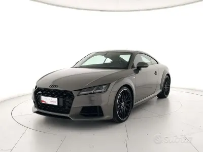 Usata Audi TT Comfort 245 CV (180 kW) 2023 Grigio chronos metallizzato Coupé