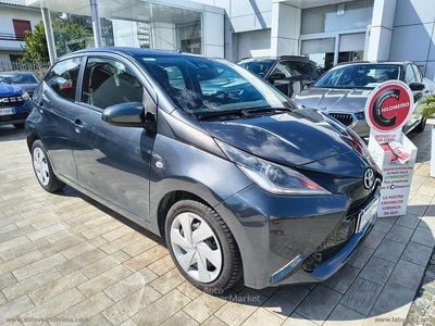 Usata Toyota Aygo X-play 69 CV (50 kW) 2018 Grigio Utilitaria