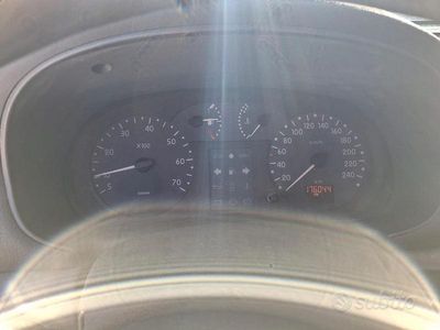 Usata Renault Clio II 2002 Utilitaria