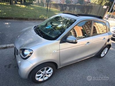Usata Smart ForFour Passion 90 CV (66 kW) 2019 Argento Utilitaria