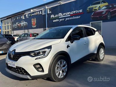 Usata Renault Captur Business 145 CV (106 kW) 2022 Bianco SUV