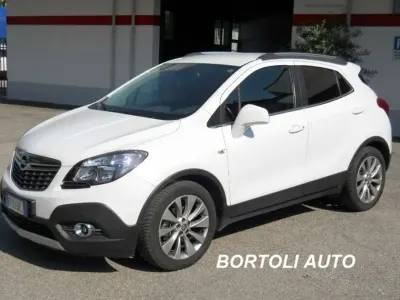 Usata Opel Mokka Cosmo 116 CV (85 kW) 2015 Bianco SUV