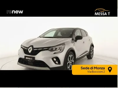 Usata Renault Captur Techno 145 CV (106 kW) 2023 Grigio chiaro SUV