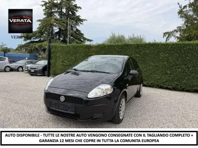 Usata Fiat Grande Punto Basis 69 CV (50 kW) 2011 Nero Utilitaria