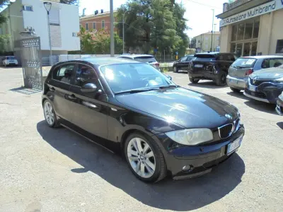Usata BMW 118 122 CV (89 kW) 2006 Nero Utilitaria