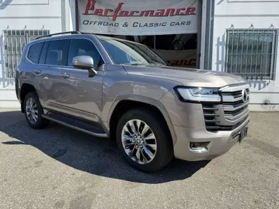 Nuova Toyota Land Cruiser Premium 306 CV (225 kW) 2025 Argento SUV