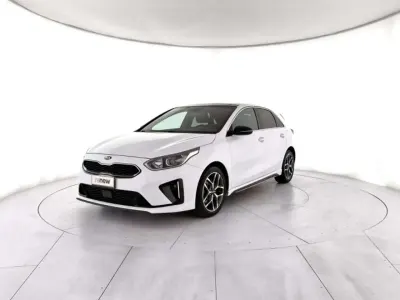 Usata Kia Ceed GT GT-Line 140 CV (102 kW) 2020 Cassa white Berlina