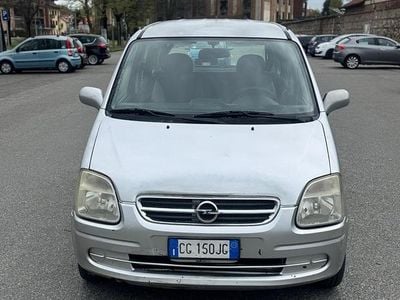 Usata Opel Agila 60 CV (44 kW) 2004 Argento Monovolume