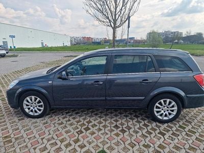 Usata Opel Astra 2006 Blu Station wagon