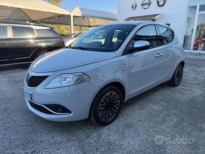 Usata Lancia Ypsilon S 95 CV (69 kW) 2016 Bianco Utilitaria