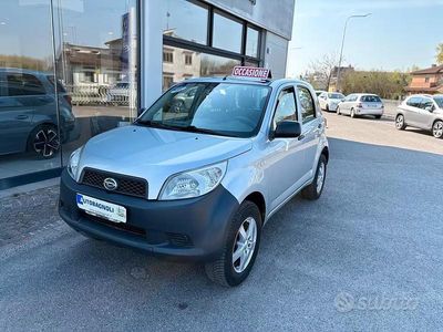 Usata Daihatsu Terios 105 CV (77 kW) 2007 Grigio SUV