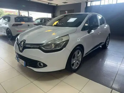Usata Renault Clio IV 75 CV (55 kW) 2013 Bianco Berlina