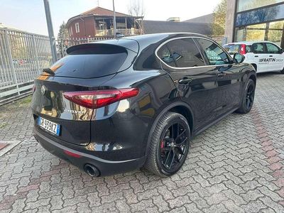Usata Alfa Romeo Stelvio Executive 209 CV (153 kW) 2019 Nero SUV