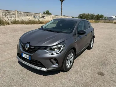 Usata Renault Captur Intens 101 CV (74 kW) 2022 Grigio SUV