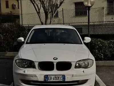 Usata BMW 118 Sport Line 143 CV (105 kW) 2010 Utilitaria