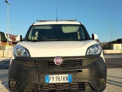 Usata Fiat Doblò Lounge 120 CV (88 kW) 2019 Bianco Monovolume