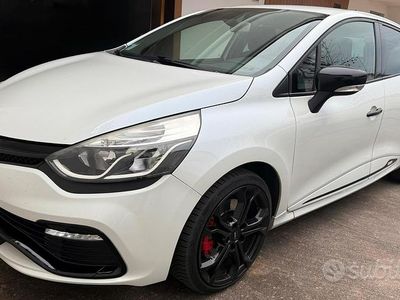 Usado Renault Clio IV R.S. 200 CV (147 kW) 2014 Blanco Berlina