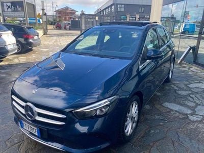 Usata Mercedes B220 190 CV (139 kW) 2019 Blu/azzurro Monovolume