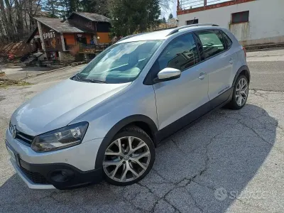 Usata VW Polo Cross 75 CV (55 kW) 2017 Grigio Utilitaria