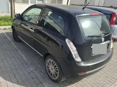 Usata Lancia Ypsilon 77 CV (56 kW) 2010 Nero Utilitaria